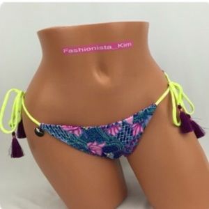🆕😍 Victoria's Secret reversible bikini swim